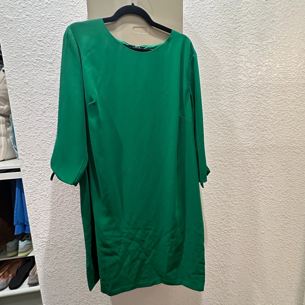 CeCe Tie Sleeve Shift Dress